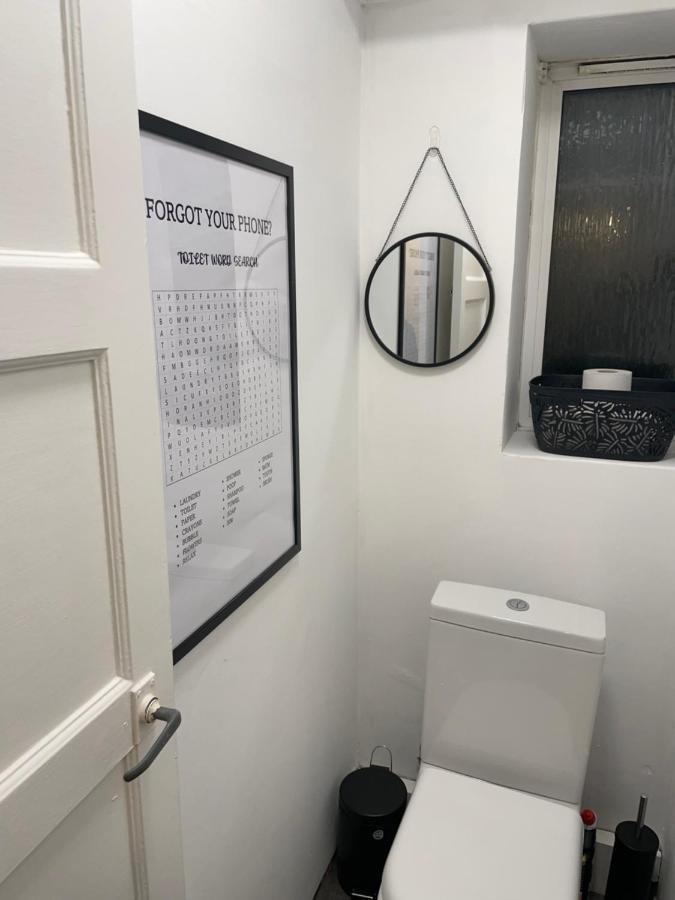 Lovely 2Bedroom 4Mins From Wimbledon Station Londen Buitenkant foto