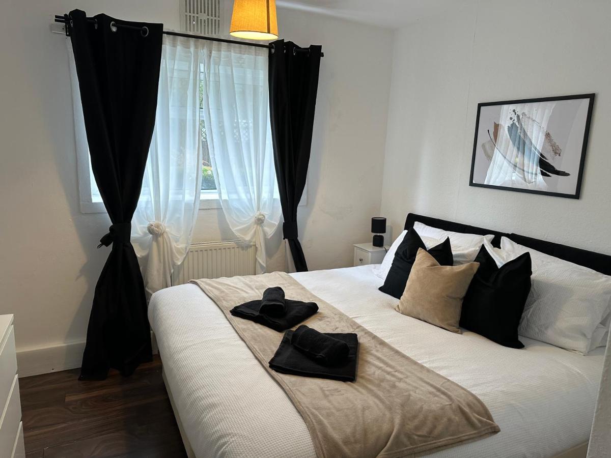 Lovely 2Bedroom 4Mins From Wimbledon Station Londen Buitenkant foto