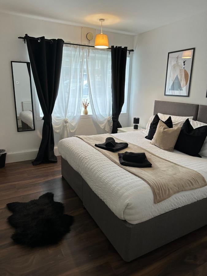 Lovely 2Bedroom 4Mins From Wimbledon Station Londen Buitenkant foto