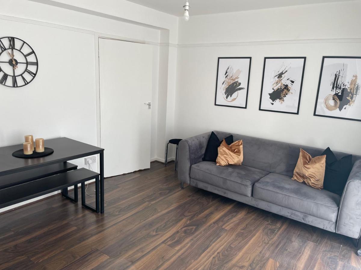 Lovely 2Bedroom 4Mins From Wimbledon Station Londen Buitenkant foto