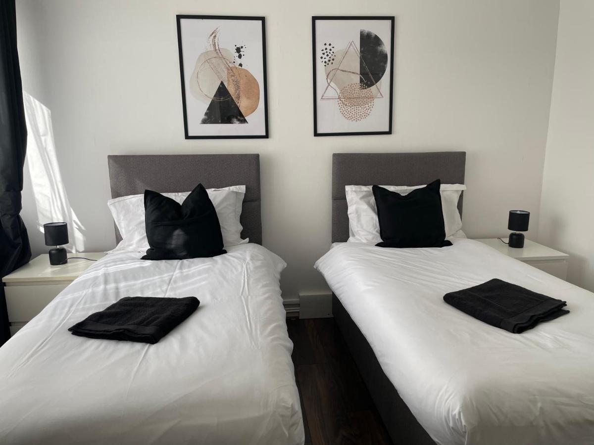 Lovely 2Bedroom 4Mins From Wimbledon Station Londen Buitenkant foto