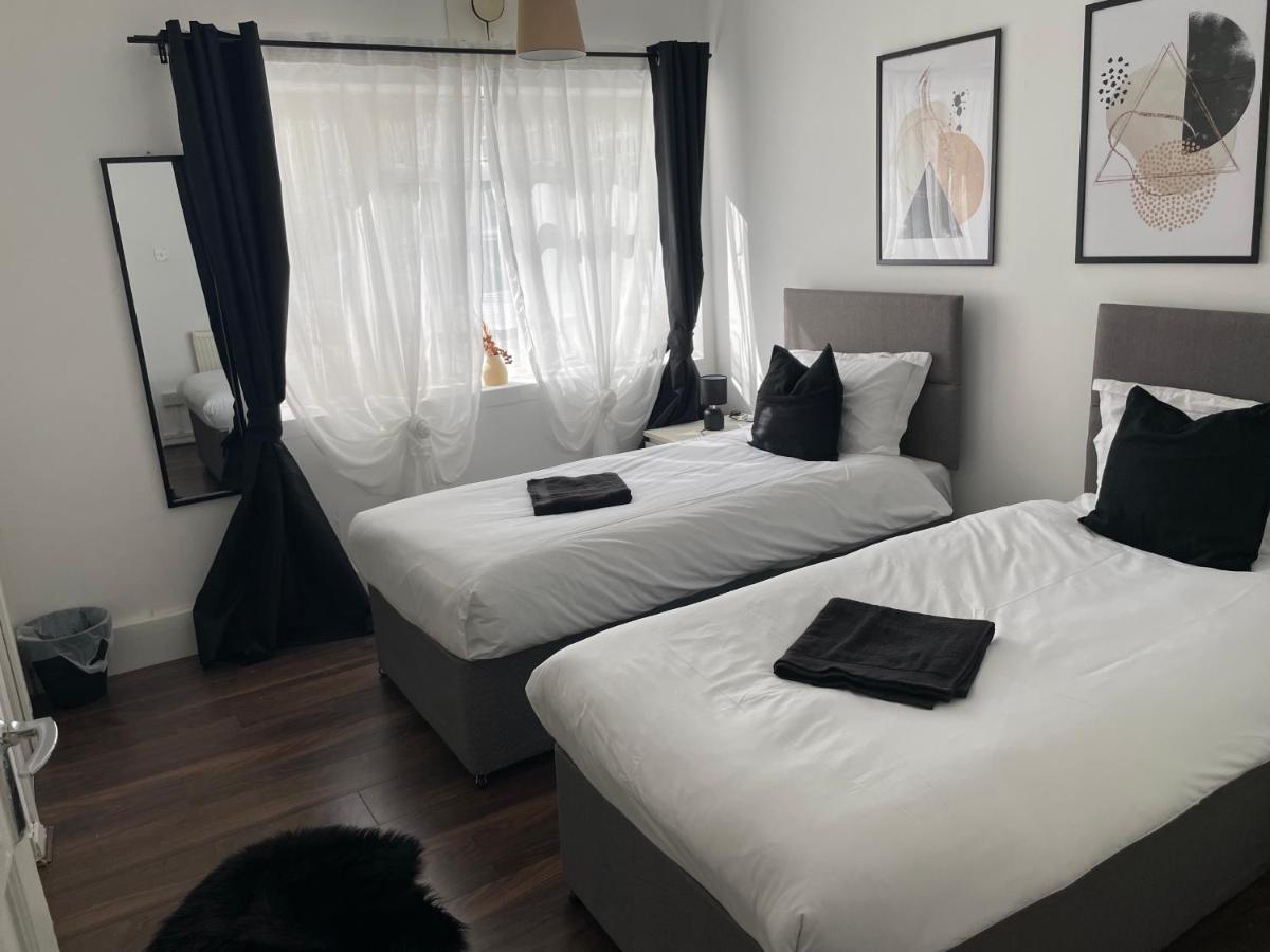 Lovely 2Bedroom 4Mins From Wimbledon Station Londen Buitenkant foto